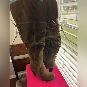 OLIVE GREEN OVER THE KNEE BOOT